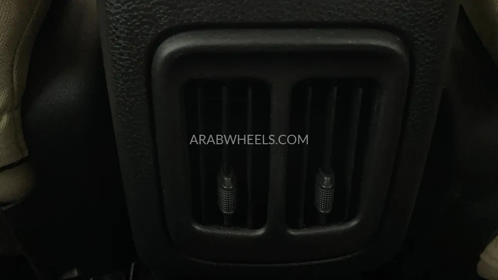 جيب كومباس 2019 for Sale in دبي Image-23