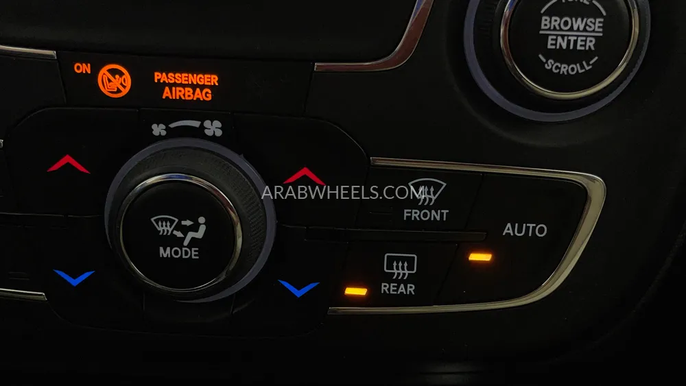 جيب كومباس 2019 for Sale in دبي Image-39