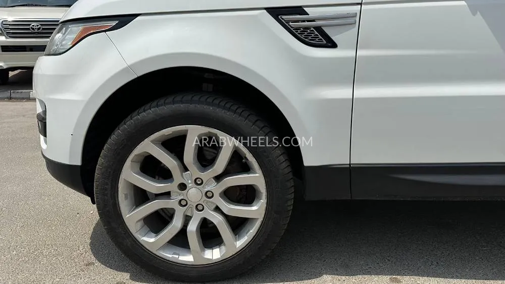 Land Rover Range Rover Sport 2014 for Sale in Umm Al Quwain Image-5