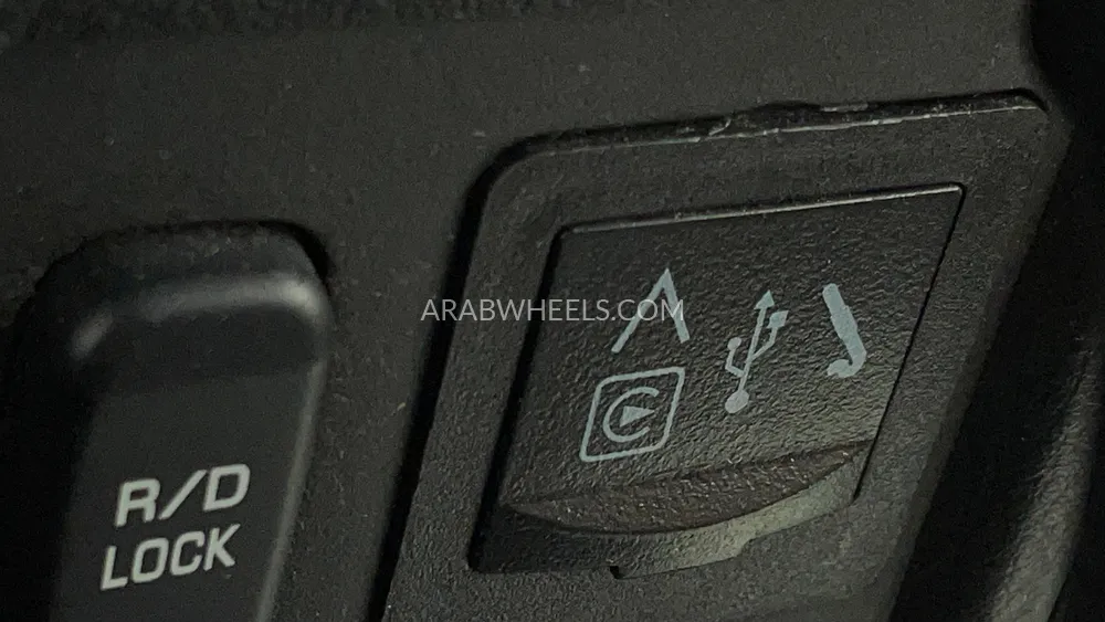 ميتسوبيشي باجيرو 2020 for Sale in دبي Image-47