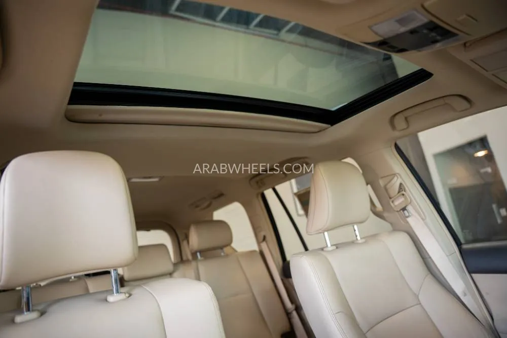 Toyota Land Cruiser Prado 2022 for Sale in Umm Al Quwain Image-13