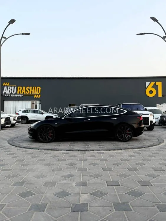 Tesla Model 3 2020 for Sale in Ajman Image-7