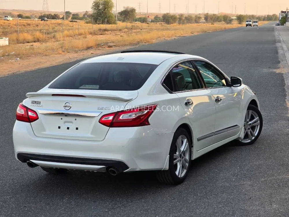 Nissan Altima 2016 for Sale in Umm Al Quwain Image-7