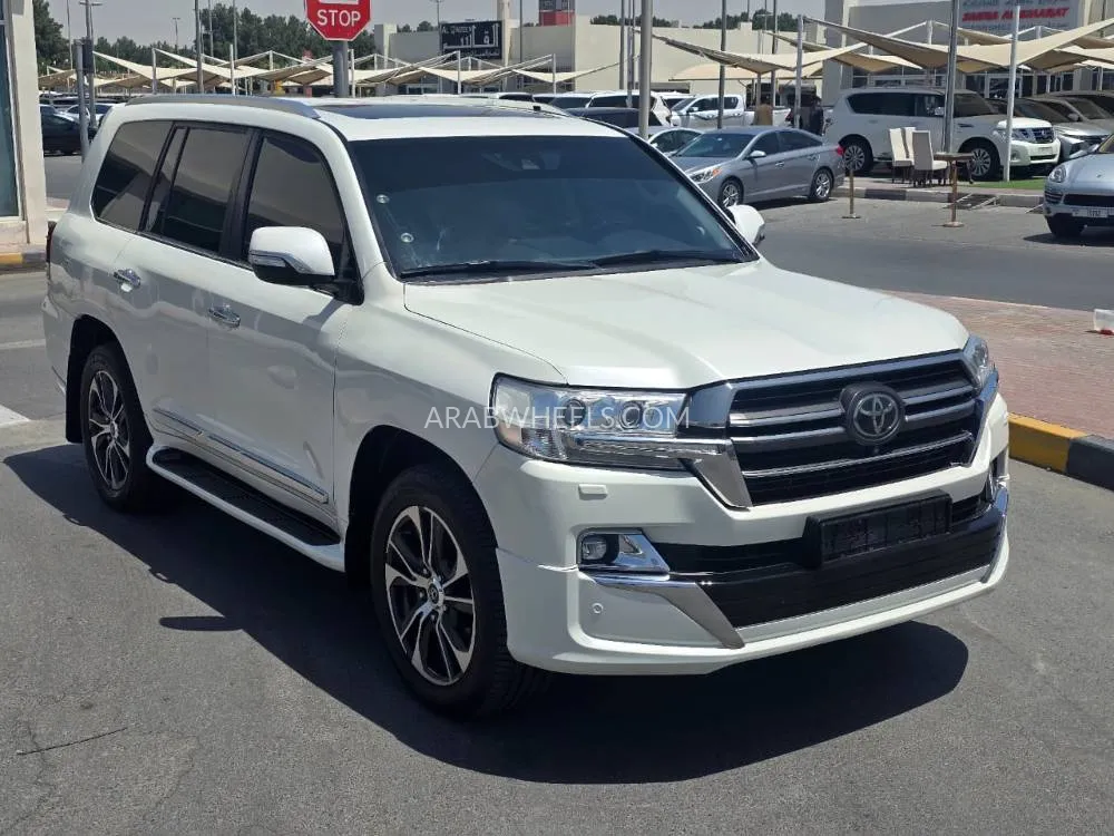 Toyota Land Cruiser 2020 for Sale in Umm Al Quwain Image-3
