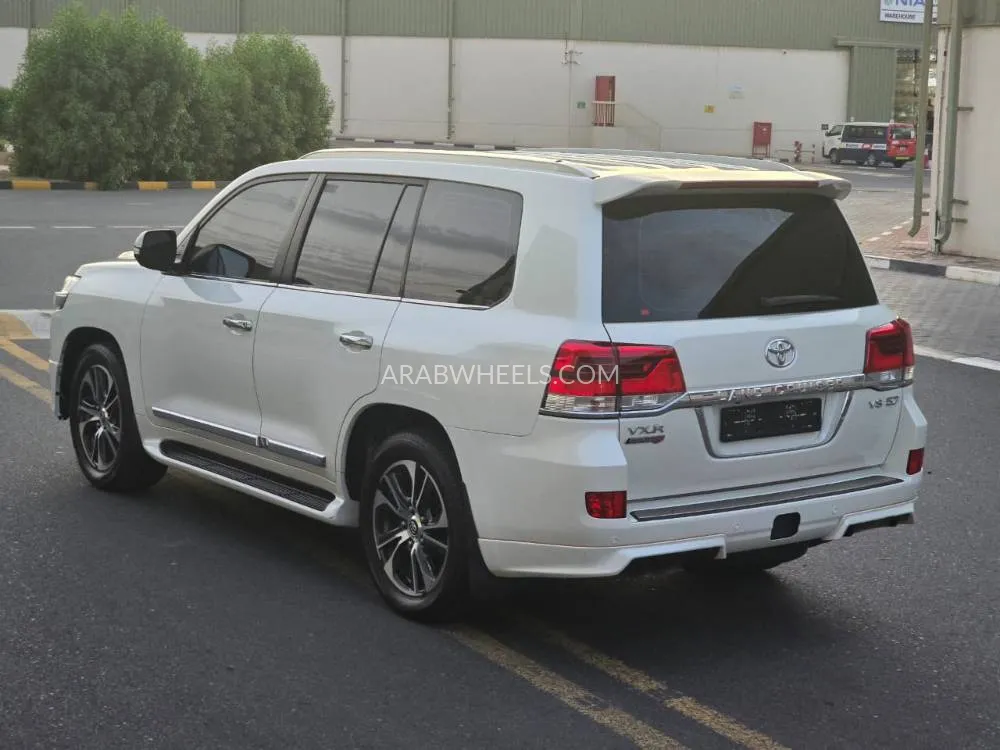 Toyota Land Cruiser 2020 for Sale in Umm Al Quwain Image-20