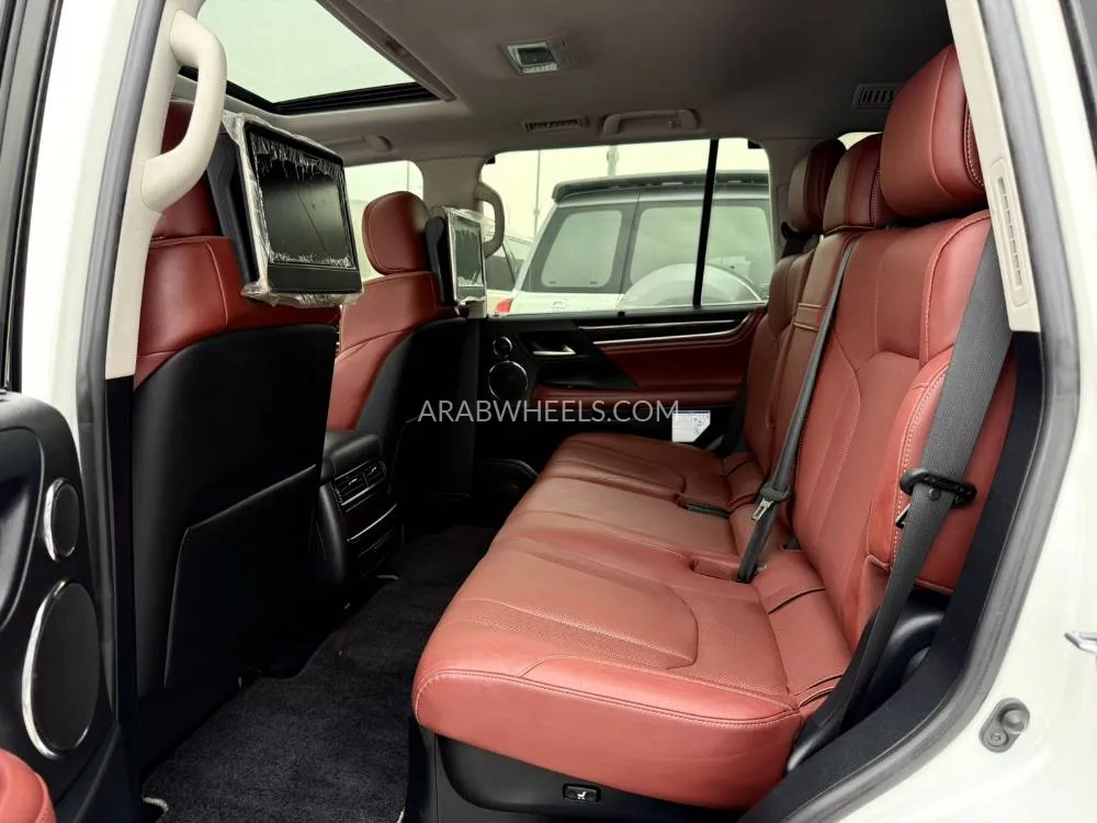 Lexus LX 2018 for Sale in Abu Dhabi Image-8