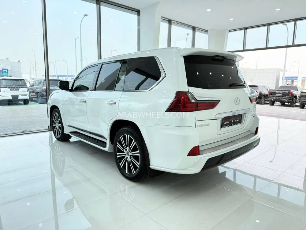 Lexus LX 2018 for Sale in Abu Dhabi Image-9