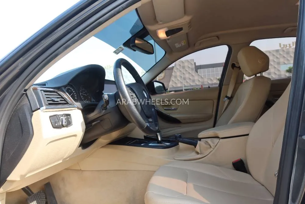 بي إم دبليو الفئة الثالثة 2015 for Sale in دبي Image-9