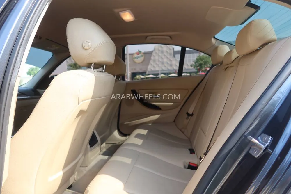 بي إم دبليو الفئة الثالثة 2015 for Sale in دبي Image-14