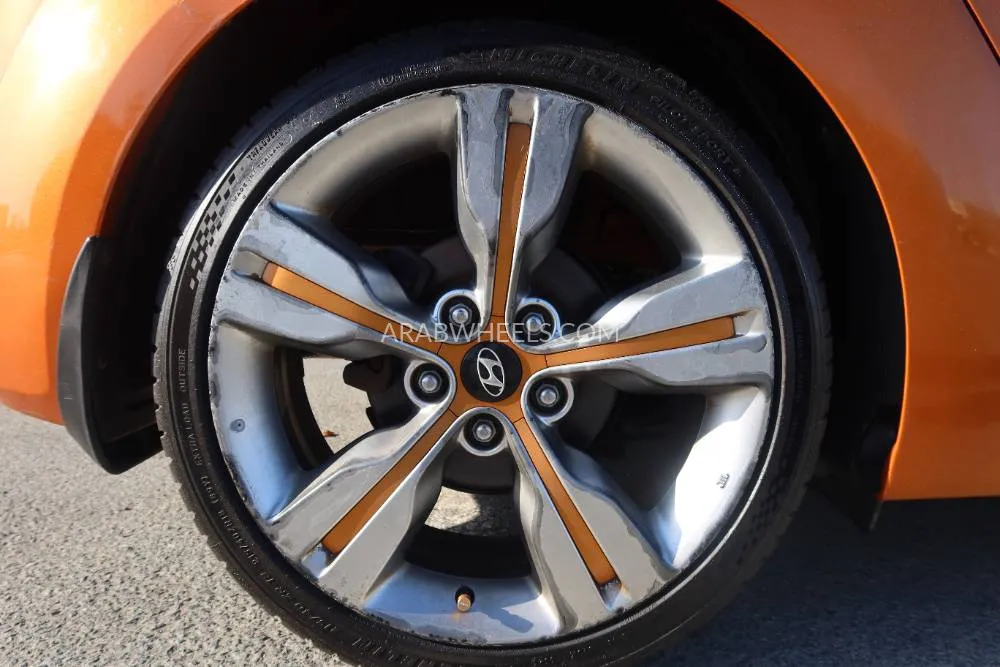 Hyundai Veloster 2015 for Sale in Dubai Image-15