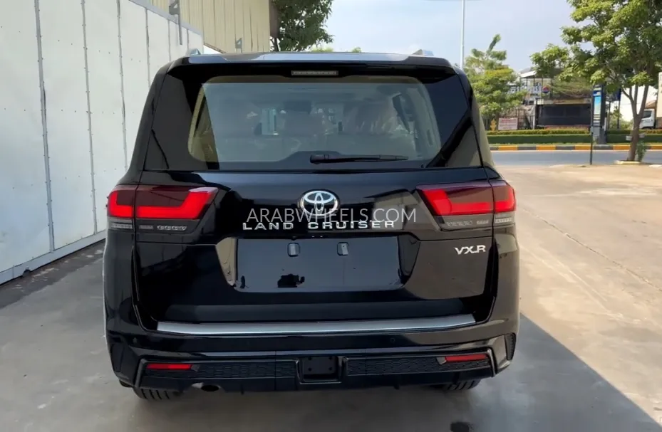 Toyota Land Cruiser 2024 for Sale in Ras Al Khaimah Image-10