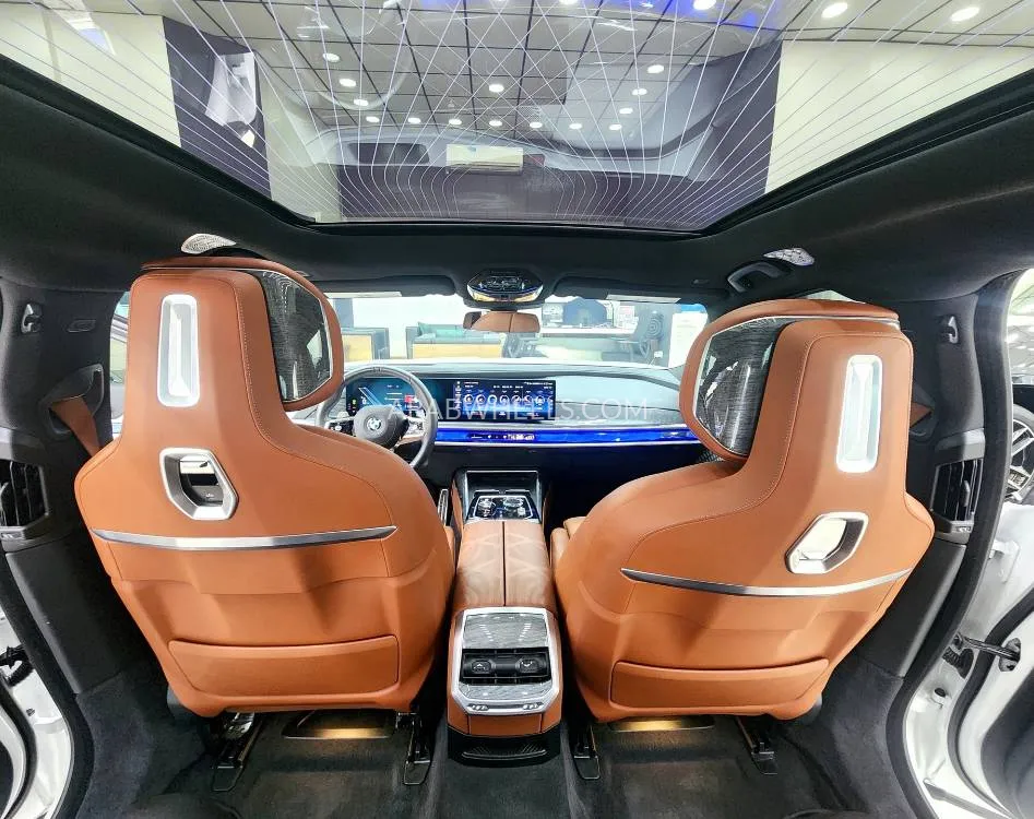 BMW 7 series 2023 for Sale in Dubai Image-7