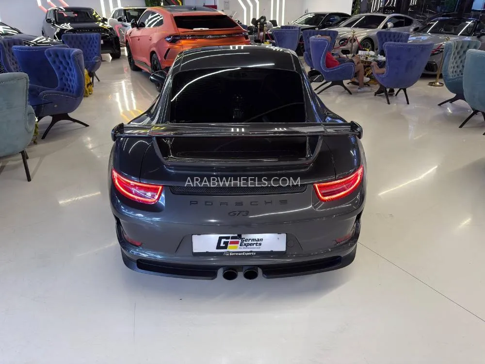 بورشه 911 2015 for Sale in دبي Image-10