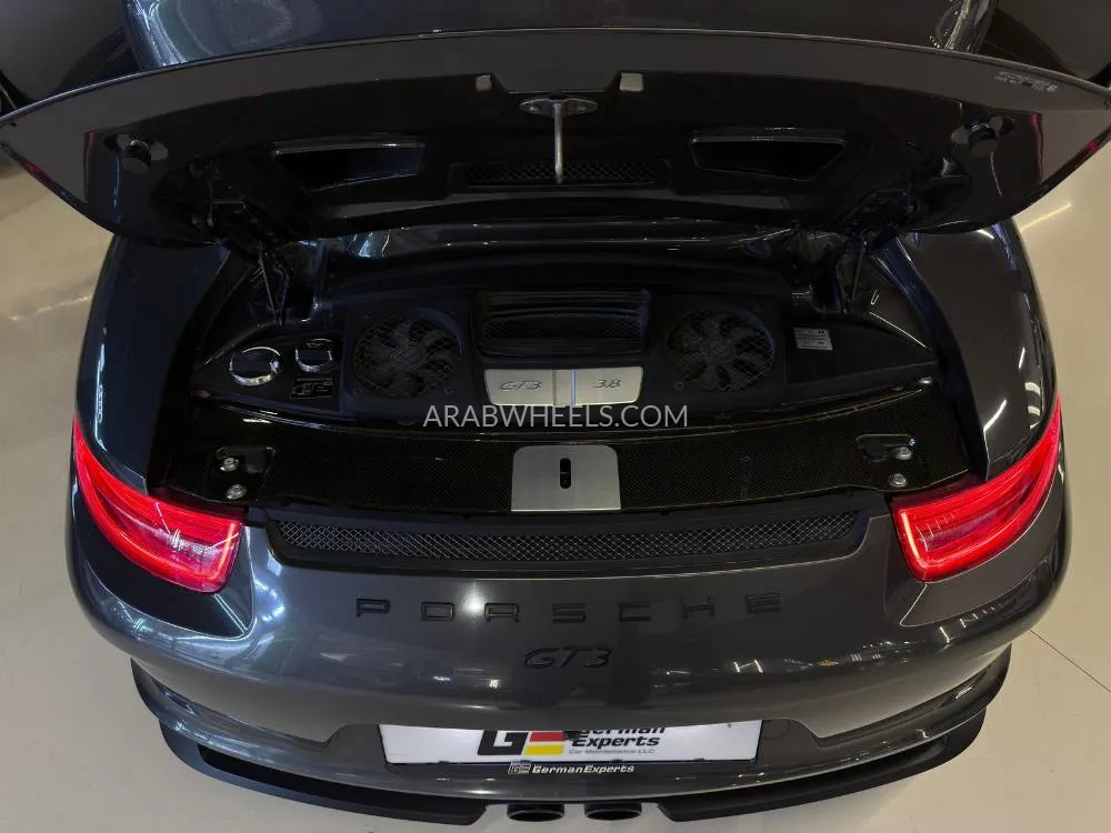 بورشه 911 2015 for Sale in دبي Image-11