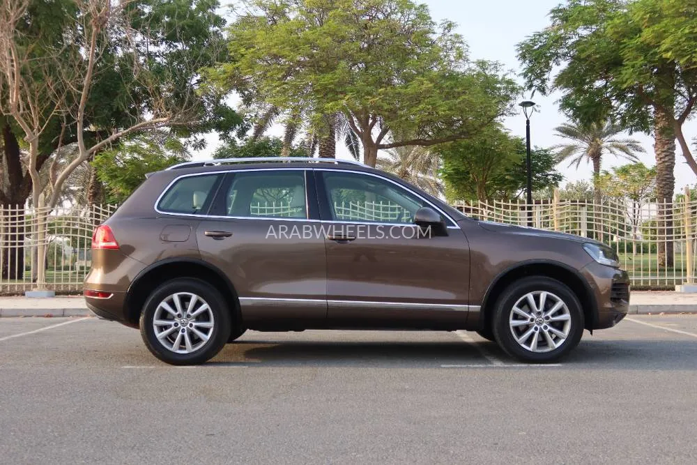 Volkswagen Touareg 2014 for Sale in Dubai Image-6