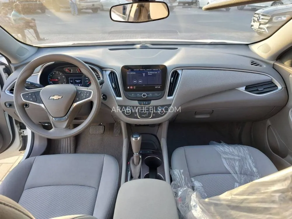 Chevrolet Malibu 2020 for Sale in Sharjah Image-4