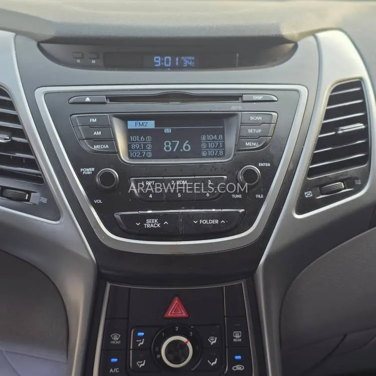 Hyundai Elantra 2015 for Sale in Sharjah Image-11