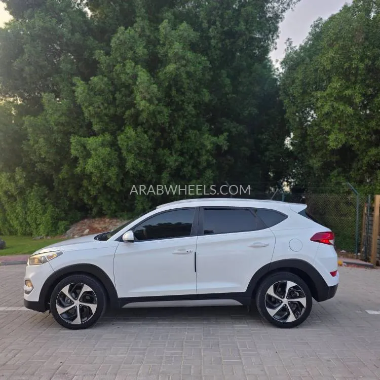 Hyundai Tucson 2017 for Sale in Sharjah Image-4