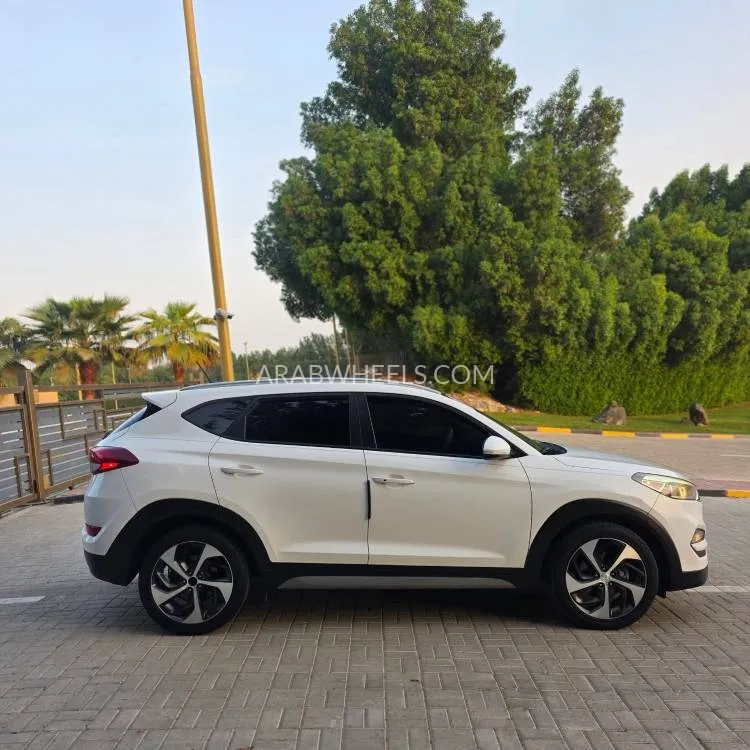 Hyundai Tucson 2017 for Sale in Sharjah Image-5