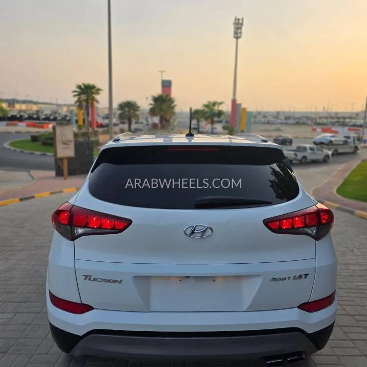 Hyundai Tucson 2017 for Sale in Sharjah Image-16