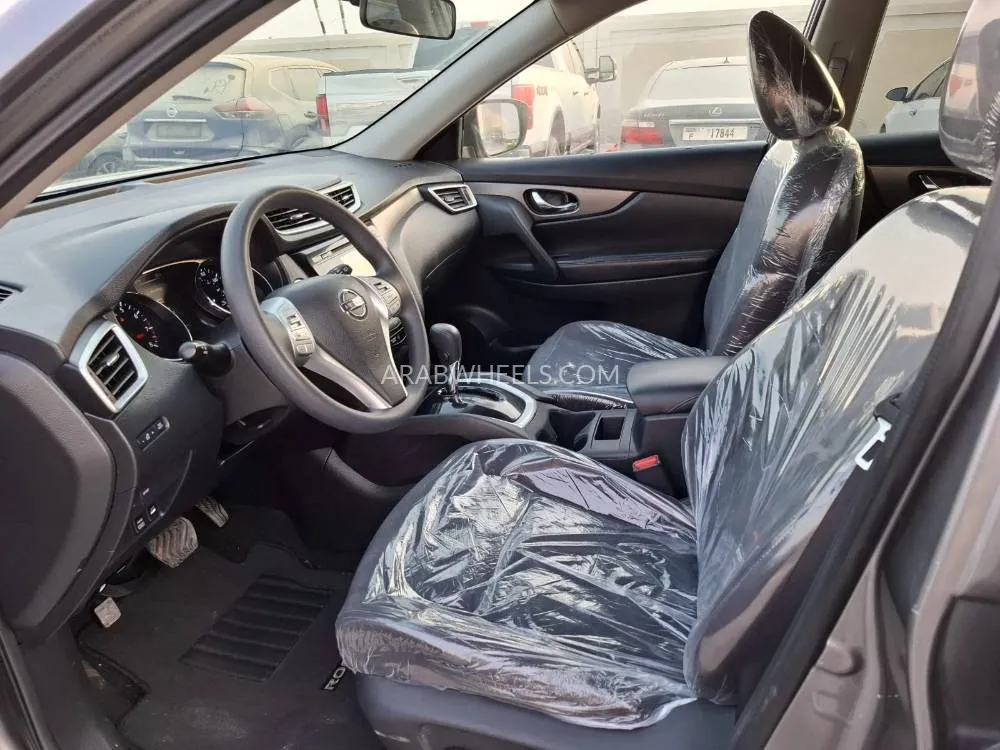 Nissan Rogue 2015 for Sale in Ajman Image-10