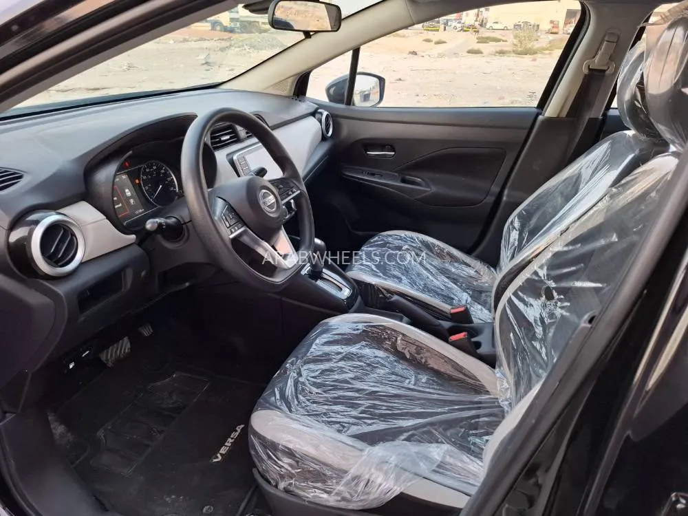 Nissan Versa 2021 for Sale in Ajman Image-8