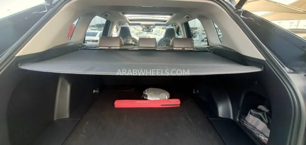 Toyota Rav4 2021 for Sale in Sharjah Image-9