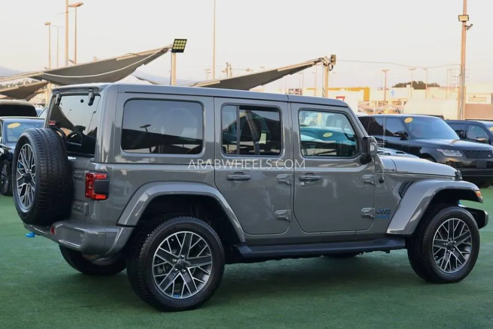 Jeep Wrangler 2023 for Sale in Sharjah Image-10