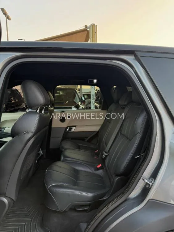 Land Rover Range Rover Sport 2015 for Sale in Sharjah Image-7