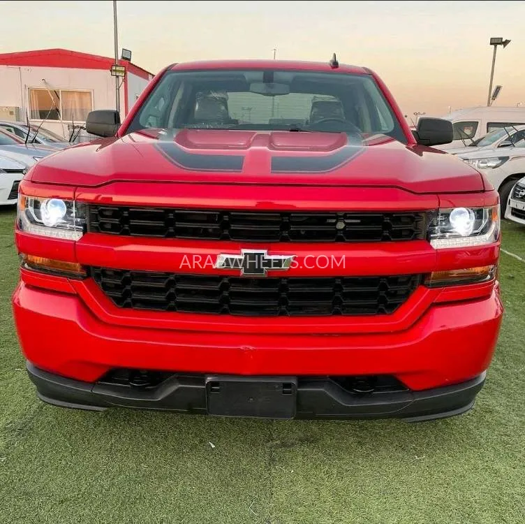 Chevrolet Silverado 2018 for Sale in Sharjah Image-2