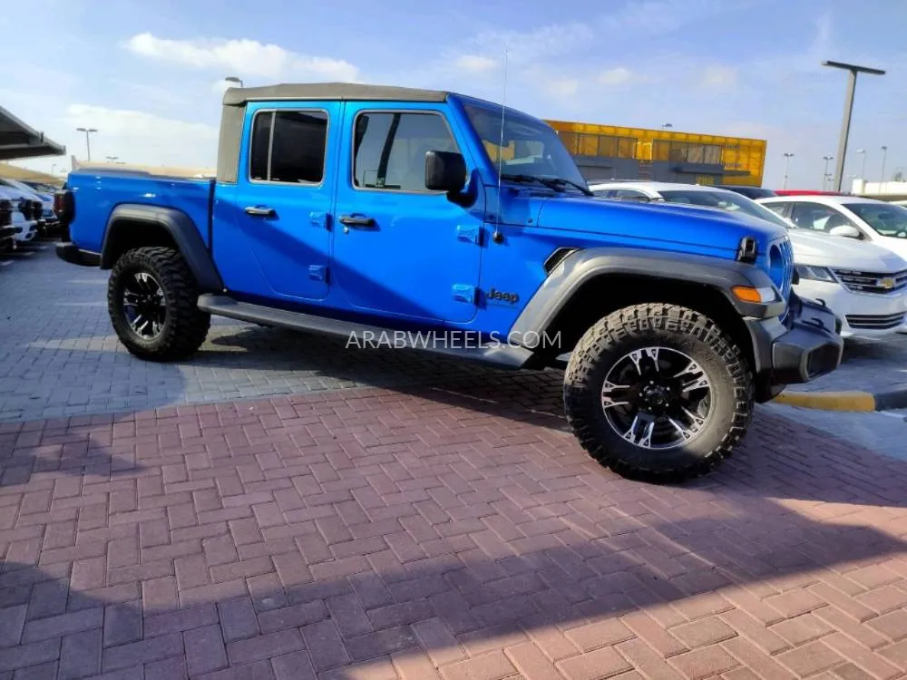 Jeep Gladiator 2020 for Sale in Sharjah Image-2