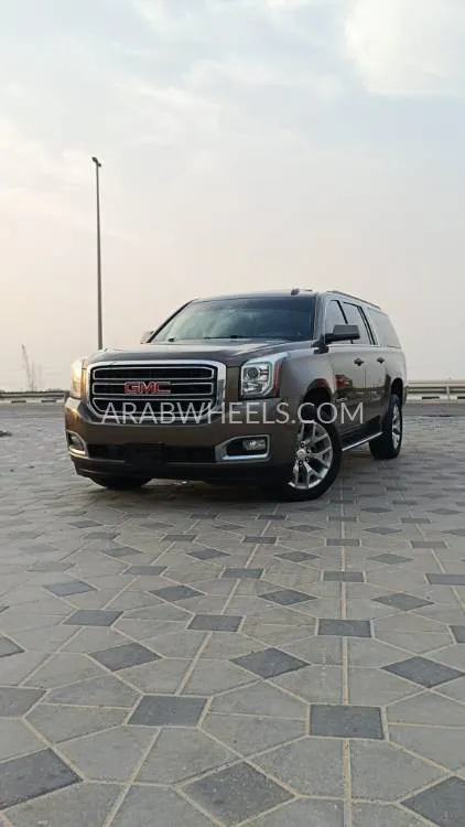 GMC Yukon XL 2015 for Sale in Ajman Image-7