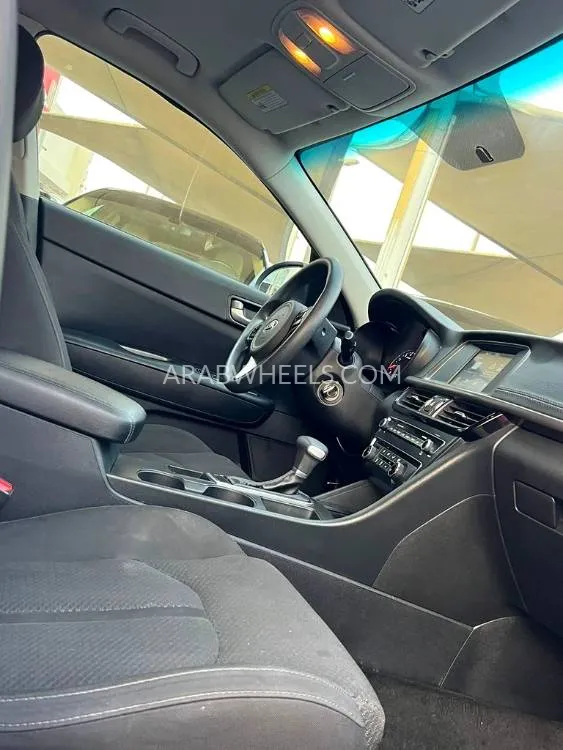 Kia Optima 2018 for Sale in Sharjah Image-8