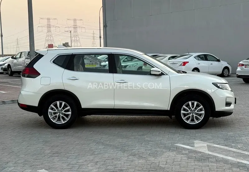 Nissan X-Trail 2022 for Sale in Abu Dhabi Image-5