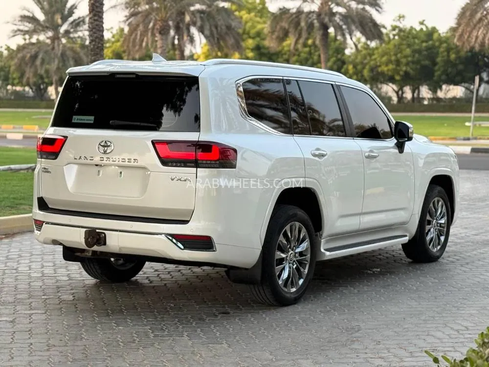 Toyota Land Cruiser 2023 for Sale in Sharjah Image-20