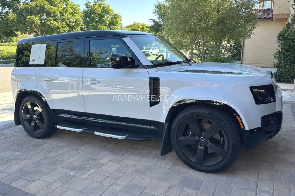 Land Rover Defender 2023 for Sale in Dubai Image-2