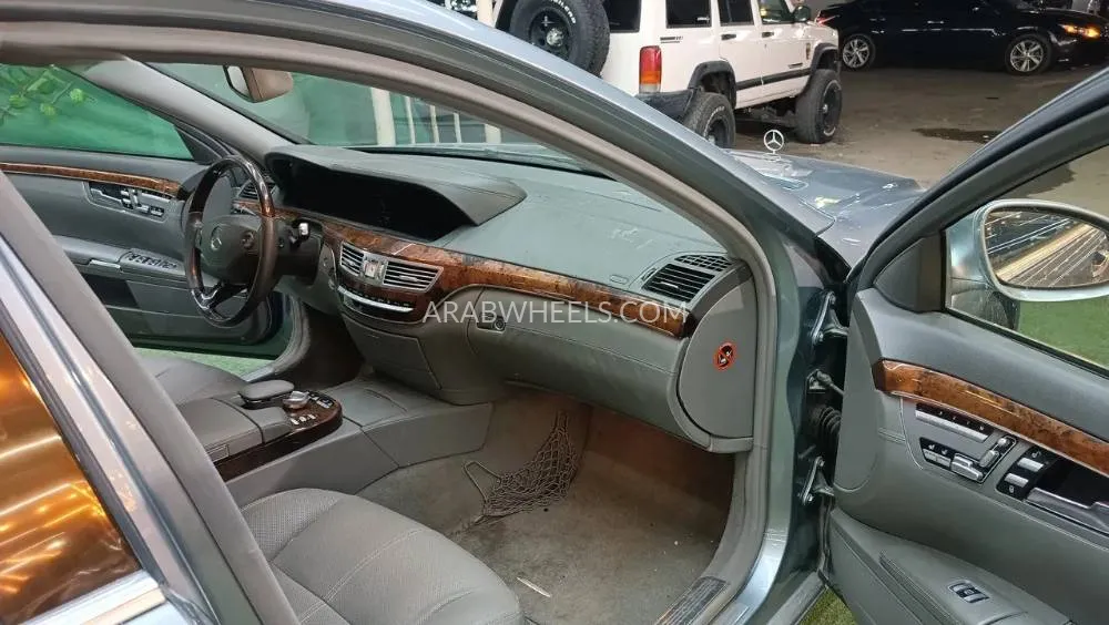 مرسيدس بنز كلاس S 2006 for Sale in عجمان Image-12