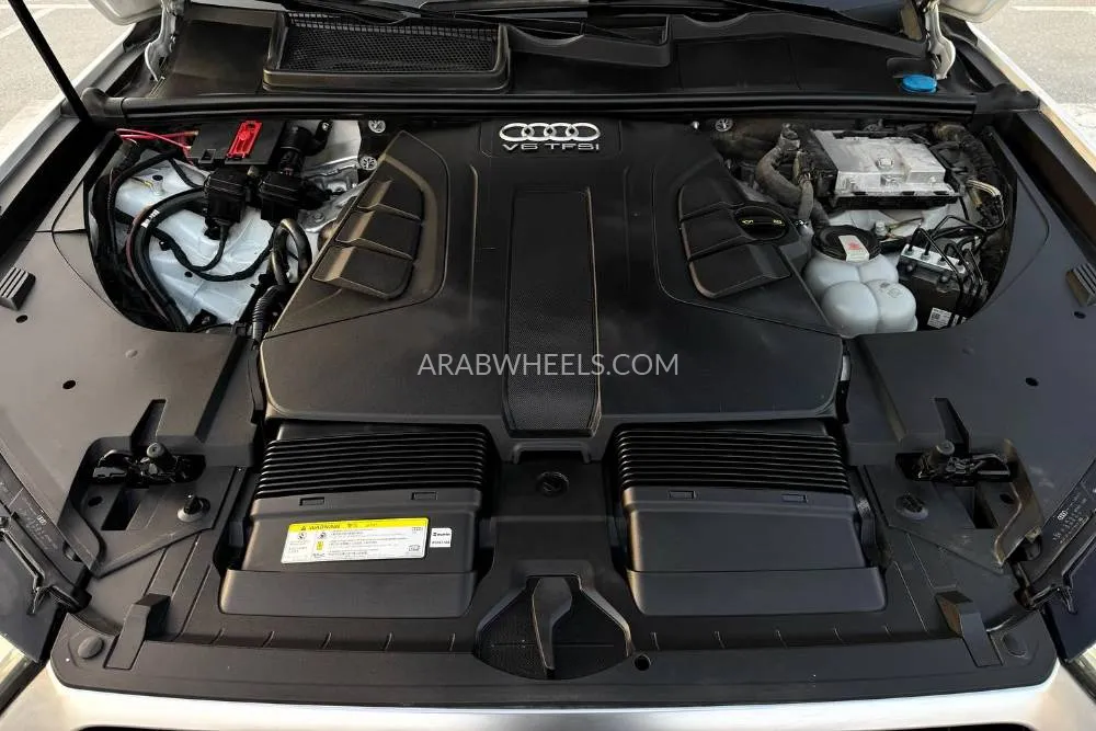 أودي Q7 2018 for Sale in دبي Image-3
