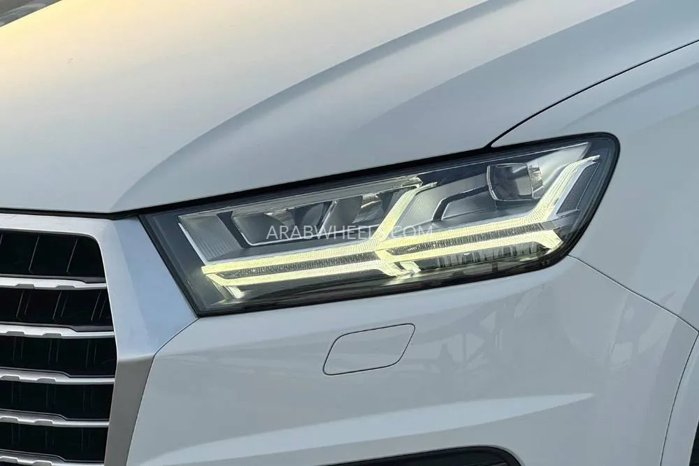 أودي Q7 2018 for Sale in دبي Image-4