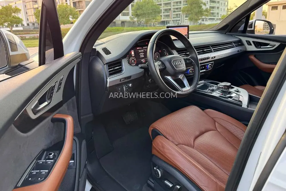 أودي Q7 2018 for Sale in دبي Image-5