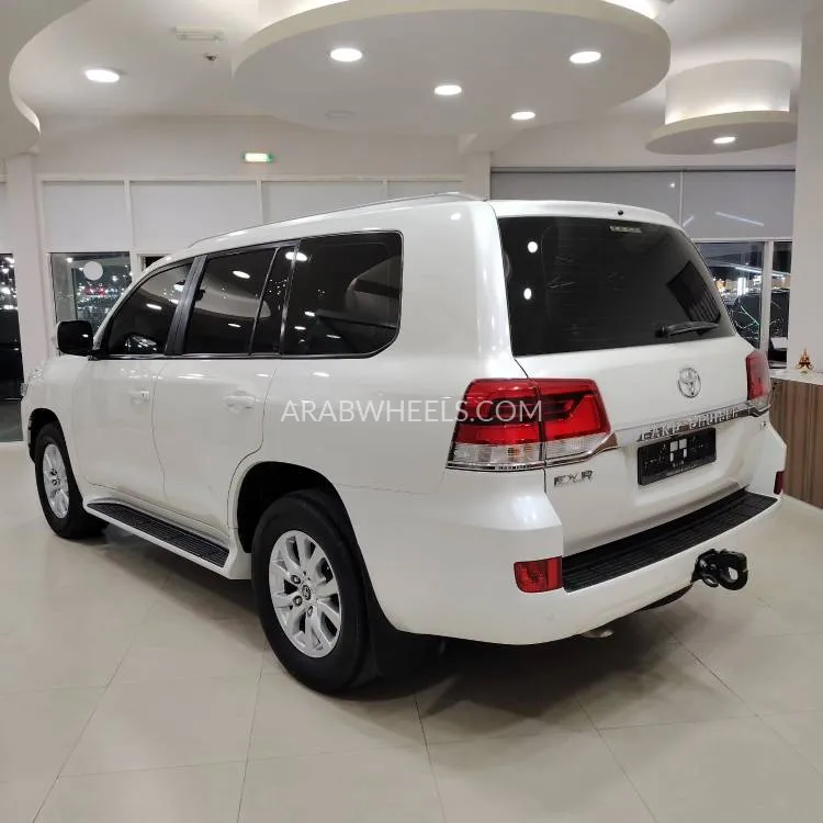 Toyota Land Cruiser 2020 for Sale in Sharjah Image-9