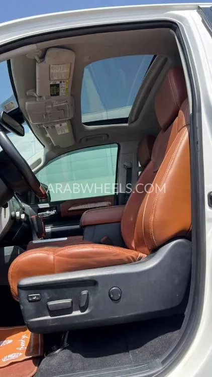 Toyota Tundra 2019 for Sale in Sharjah Image-9