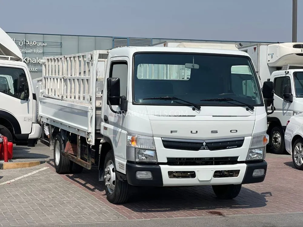 Mitsubishi Fuso Canter 2021 for Sale in Sharjah Image-1