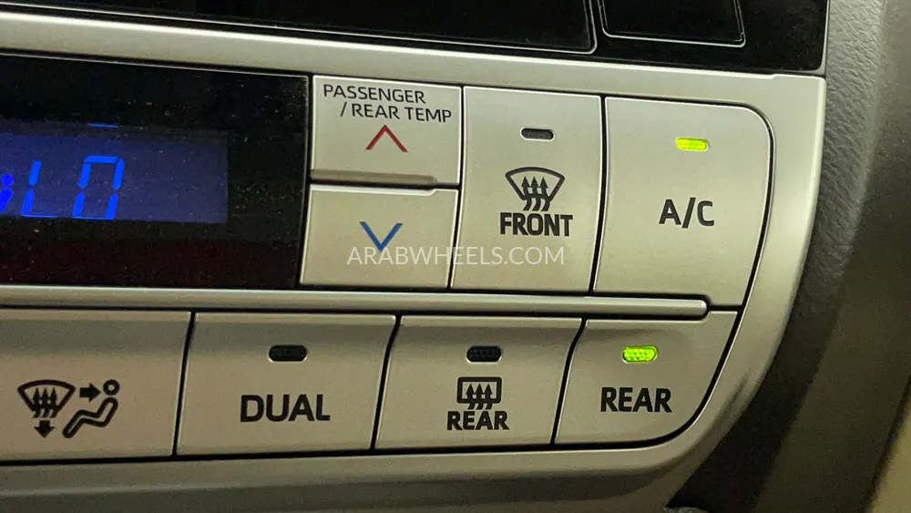 Toyota Land Cruiser Prado 2022 for Sale in Dubai Image-45