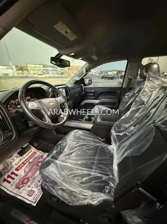 Chevrolet Silverado 2014 for Sale in Dubai Image-4