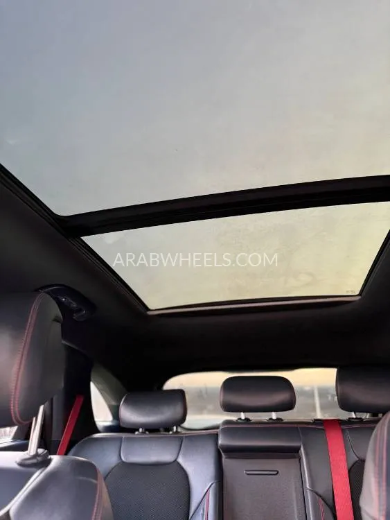 جينيسيس GV70 2023 for Sale in عجمان Image-12