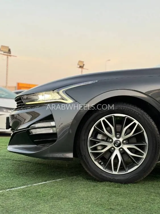 Kia K5 2021 for Sale in Ajman Image-12