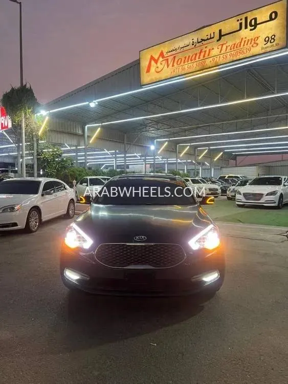 Kia K900 2015 for Sale in Ajman Image-2