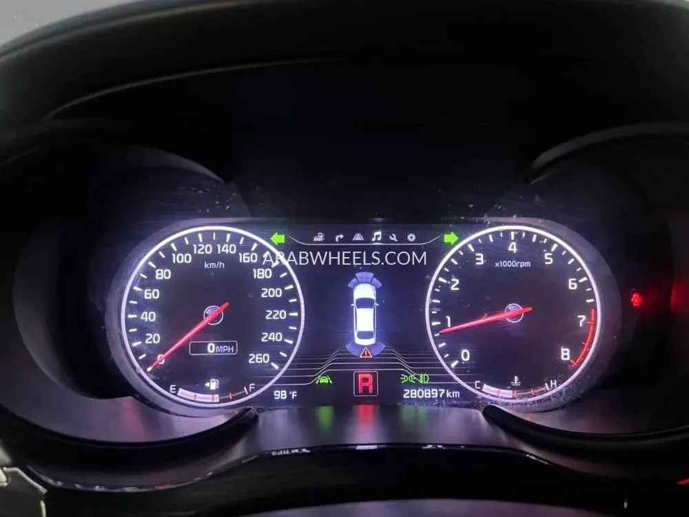 Kia K900 2015 for Sale in Ajman Image-8