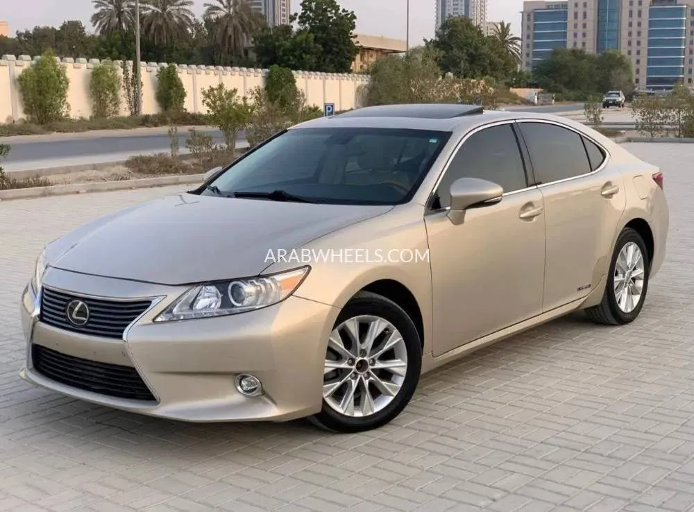 لكزس ES 2014 for Sale in رأس الخيمة Image-1